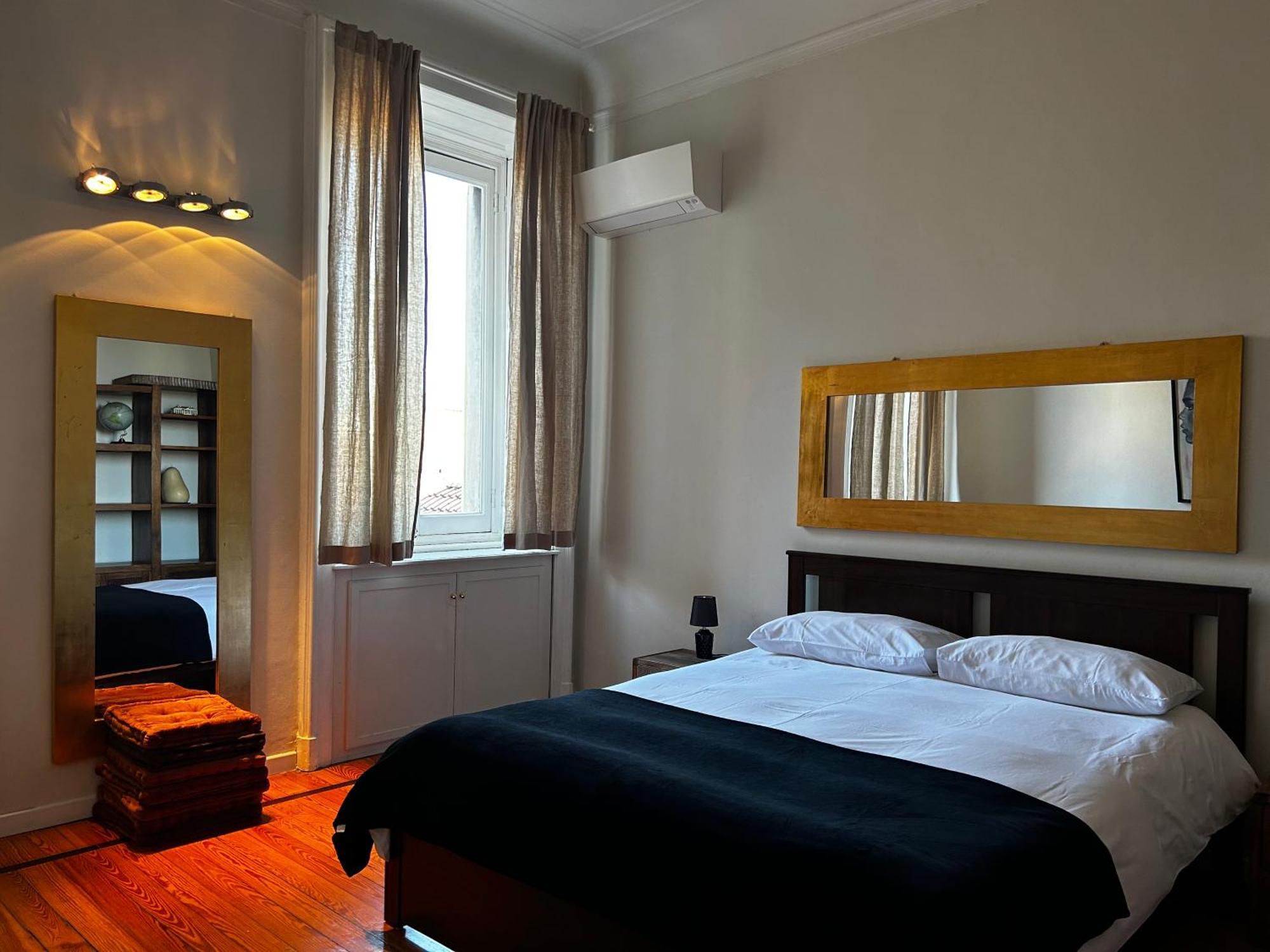 Apartamento Sant'Ambrogio With Charme Milán Exterior foto
